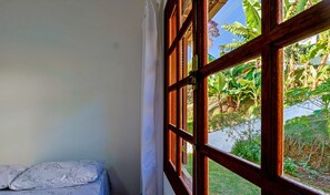 3 quartos, ferros/tábuas de passar roupa, Wi-Fi, roupa de cama