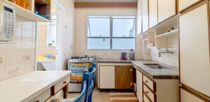 Micro-ondas, fogão, cooktop, lava-louças