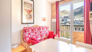 Apartment | Living room
