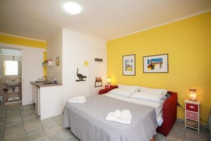 WiFi, bed sheets - B&B San Giorgio: Studio Standard (Puglia)