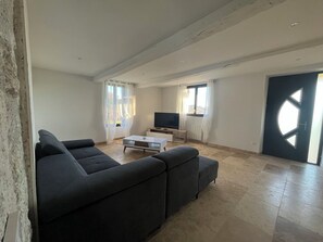 Living area - Beautiful villa with spa and sauna (Tayrac)