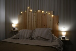 4 soverom, strykejern/-brett, wi-fi og sengetøy