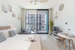 Iron/ironing board, WiFi