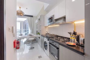 Fridge, microwave, oven, stovetop