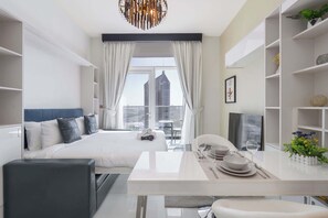 Iron/ironing board, WiFi, bed sheets