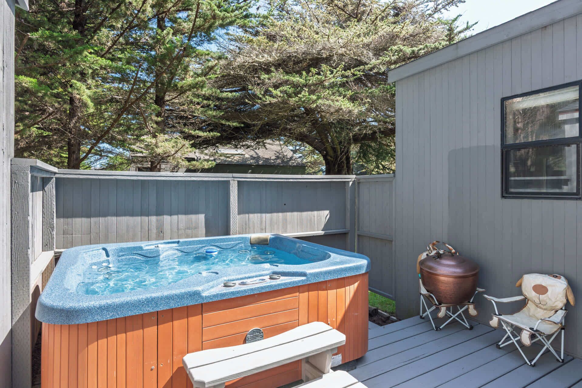 Tina de hidromasaje al aire libre