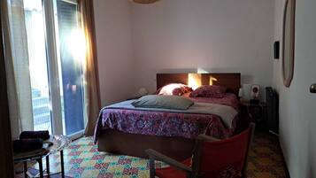 1 chambre, fer et planche Ă  repasser, Wi-Fi, draps fournis