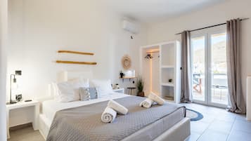 Studio, Smoking | 2 bedrooms