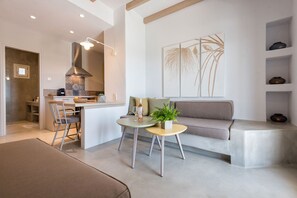 Studio | 3 bedrooms, desk, soundproofing - Michael Zeppos Studios, Naousa (Paros)