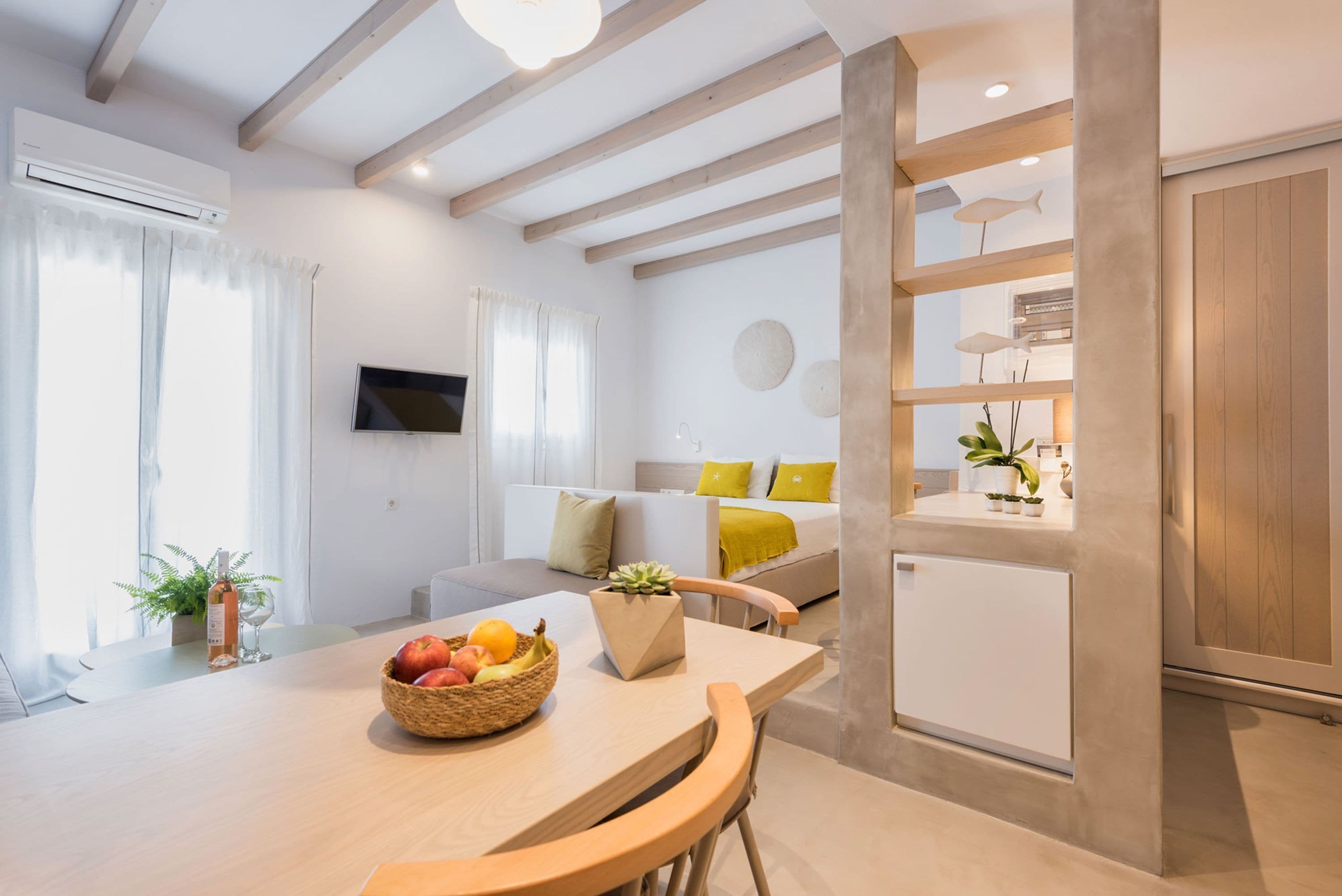 Studio | 3 bedrooms, desk, soundproofing