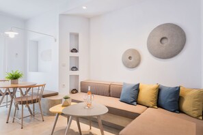 Studio, Smoking | Exterior - Michael Zeppos Studios, Naousa (Paros)
