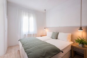 Studio | 3 sovrum, skrivbord och ljudisolering