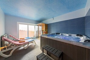 Bain à remous intérieur