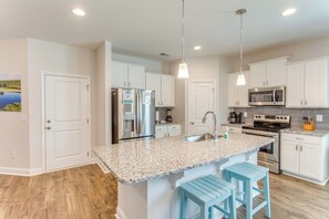 House (3 Bedrooms) | Interior - 4 Mi to Beaches: Sleek Retreat in Ocean Isle Beach (Ocean Isle Beach)