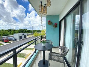 Outdoor dining - Modern Retreat in Punta Cana (Punta Cana)