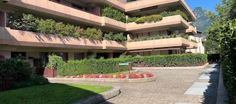 Aspromonte Lakeside Suite - Lecco Garden Retreat