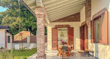 Villa Corelli - Parking and Exclusive garden