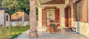 Villa Corelli - Parking and Exclusive garden