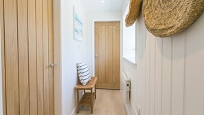 Interior - Bryntirion Wyn - sleeps 4 guests  in 2 bedrooms (Aberffraw)