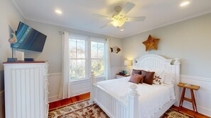 5 bedrooms, iron/ironing board, Internet, bed sheets - 6 Waterside Walk | Private Elevator, Walk to Beach (Tybee Island)