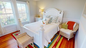 5 bedrooms, iron/ironing board, Internet, bed sheets - 6 Waterside Walk | Private Elevator, Walk to Beach (Tybee Island)