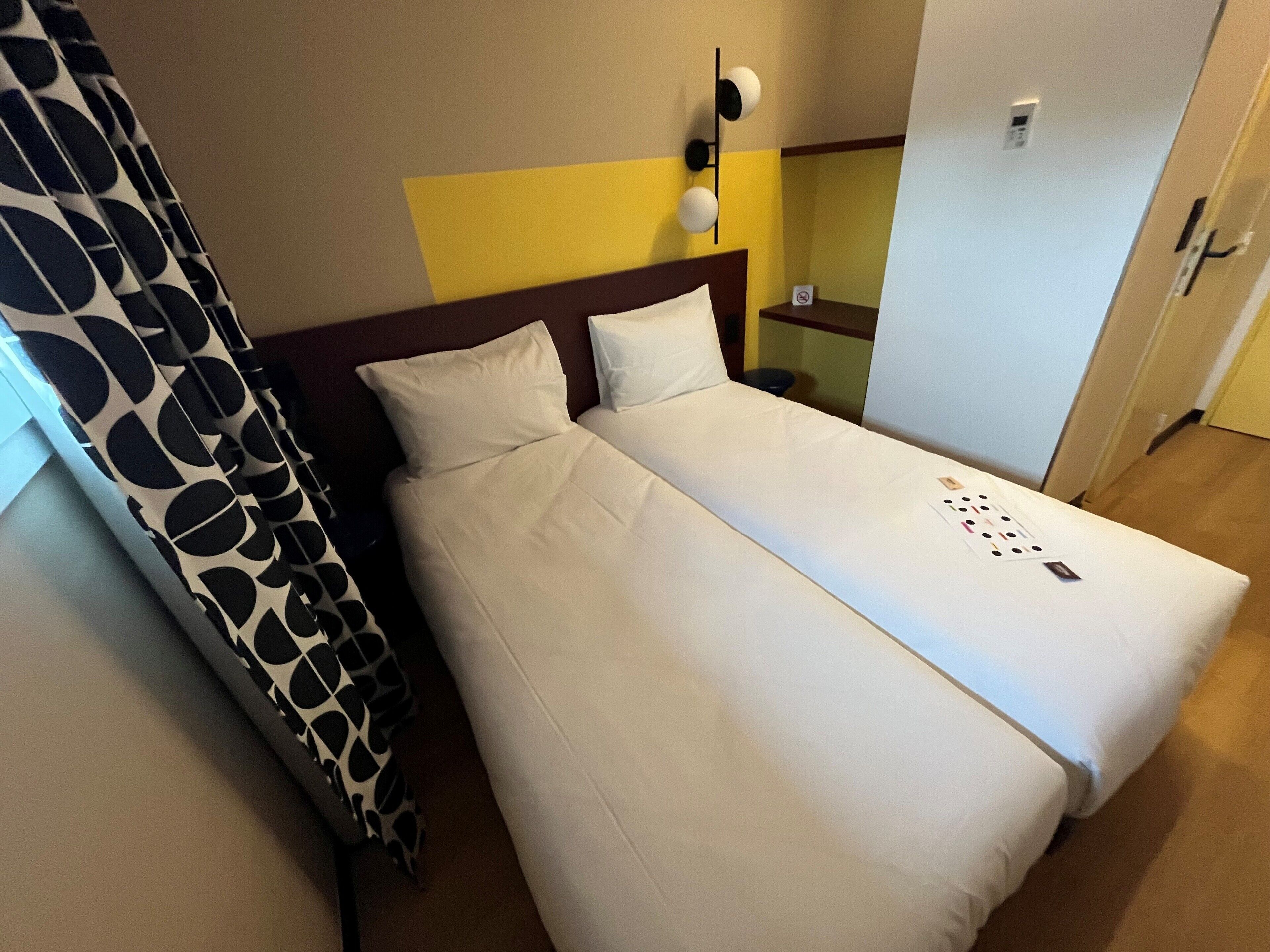 Wifi gratis y ropa de cama 