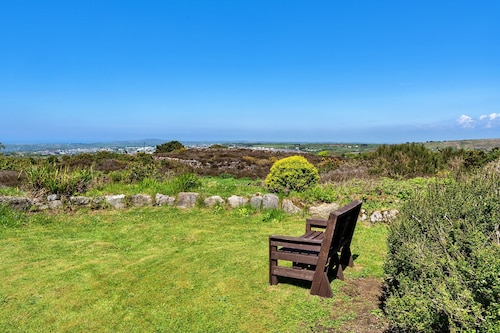 Cottage in Cornwall With Panoramic Views