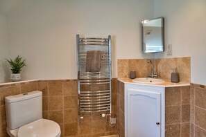 Cottage | Bathroom | Hair dryer