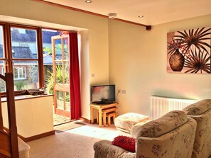 Cottage | Living area - Cottage in Bovey Tracey Near Dartmoor (Newton Abbot)