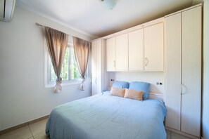 2 chambres, fer et planche à repasser, Wi-Fi gratuit, draps fournis