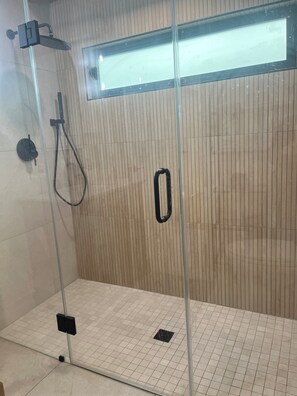 Hair dryer, towels, soap, toilet paper -  Spacious & Luxurious 1-bedroom Ocean View Guesthouse in La Jolla (San Diego)