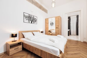 Comfort Apartment, 2 Bedrooms, Non Smoking, City View