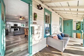 Interior - Enjoy Mountain Views w/ Hot Tub, Fire Pits & BBQ (Julian)