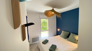 2 slaapkamers, een strijkplank/strijkijzer, gratis wifi