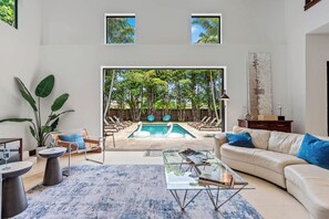 Pool - Wilton Grand Luxury: Private Oasis w/Pool (Wilton Manors)