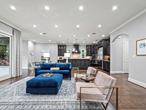 スマートテレビ、書斎 / ワークスペース