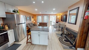 Interior - NEW! Mountain Crest 07 - Brigham Studio (Snowshoe)