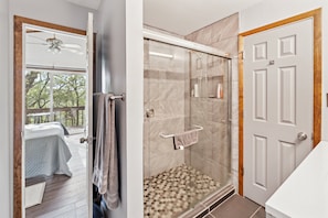 Shower, towels