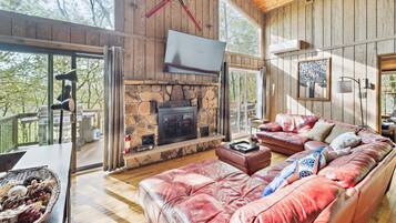 Smart TV, fireplace, table tennis