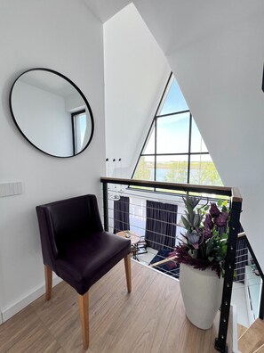Superior-villa - terrasse - søudsigt | Spisning på værelset