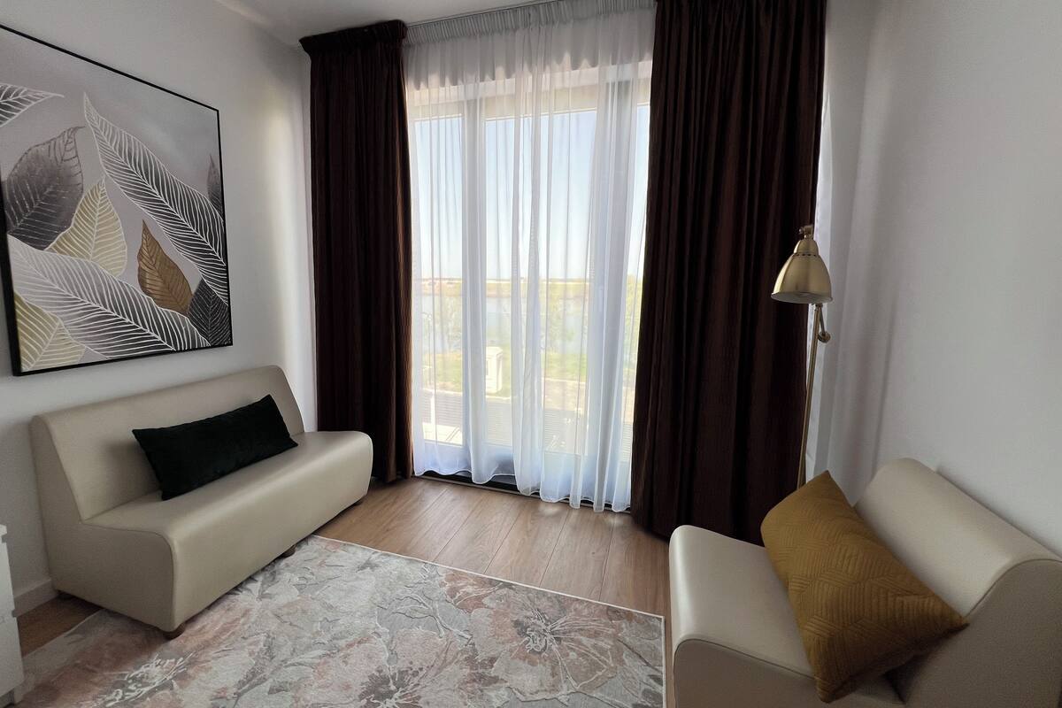 Superior Villa, Patio, Lake View