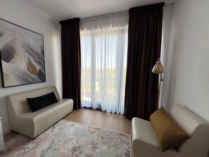 Superior Villa, Patio, Lake View