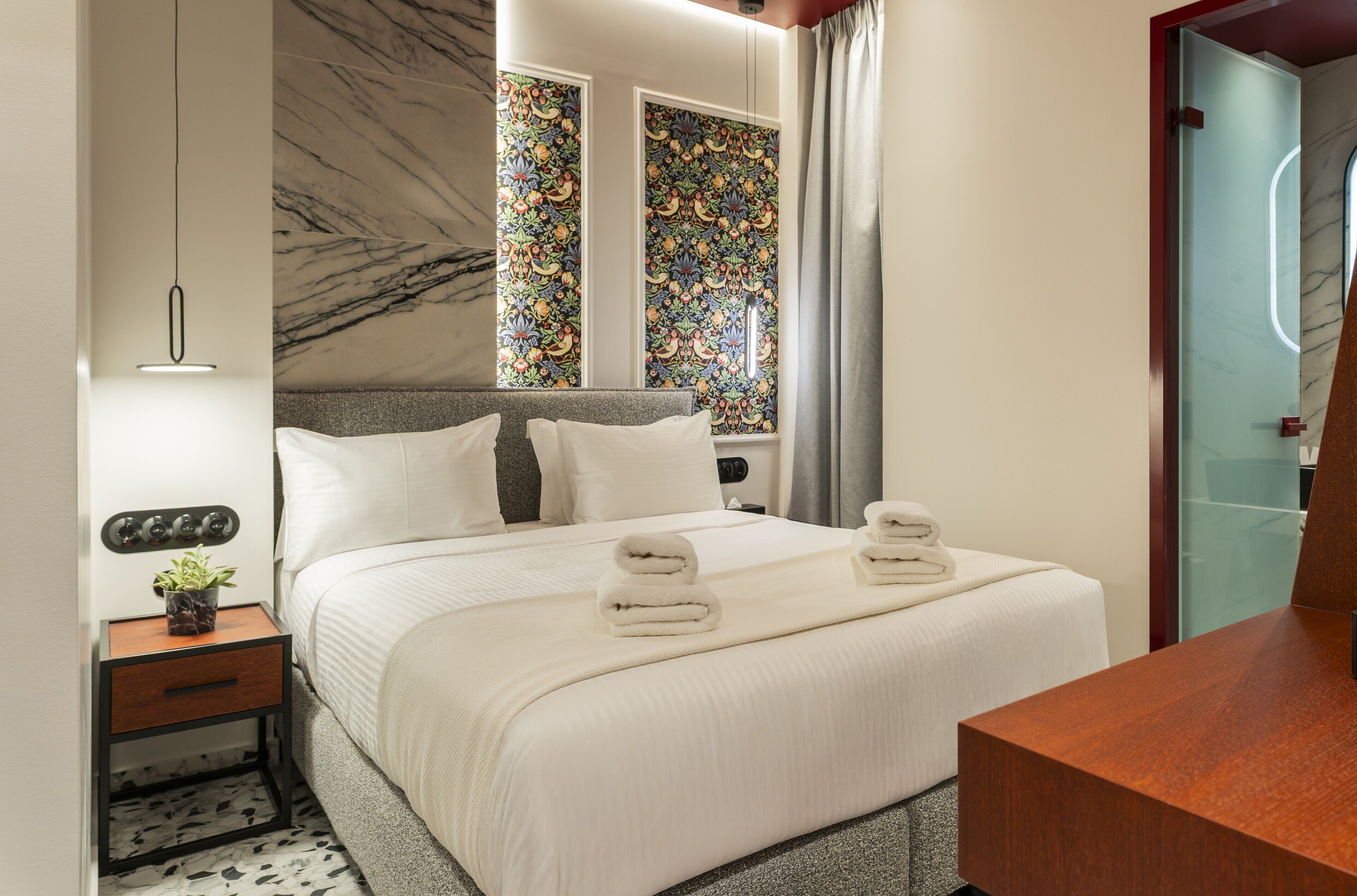 Economy Room, Balcony | Minibar, in-room safe, free WiFi, bed sheets