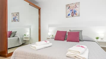 Apartment | 1 bedroom, iron/ironing board