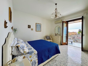 Apartment, 2 Bedrooms, Sea View