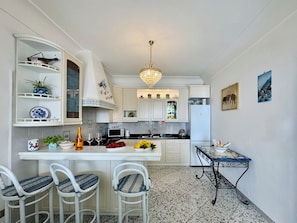 Apartment, 2 Bedrooms, Sea View | Private kitchen