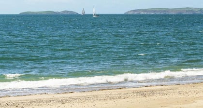 Shepherds Hut in Llyn With Snowdonia Views
