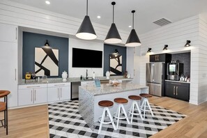 Fridge, dining tables - Landing | Spectacular 2BD, Pool, Yoga Studio (Athens)