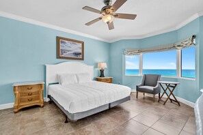 2 chambres, fer et planche à repasser, accès au Wi-Fi (inclus)