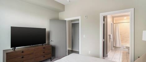 1 chambre, bureau, fer et planche Ă repasser, accĂšs Ă Internet